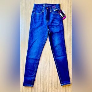 NWT - NO Boundaries Jeans - size 5